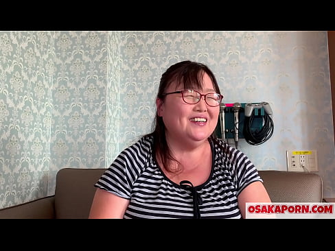 ❤️ Mama japoneză grasă își arată sânii uriași și se bucură de o jucărie sexuală. O mamă asiatică de 51 de ani vorbește despre experiența ei sexuală. Yukiko 1 OSAKAPORN milf grasă. ️  at us ro.yourxxxvideos.ru