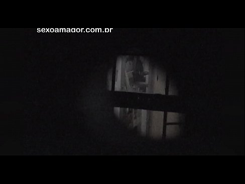 ❤️ Blondina este filmată în secret de un voyeur din cartier ascuns în spatele unor cărămizi goale ️  at us ro.yourxxxvideos.ru